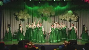 Гляжу в озёра синие