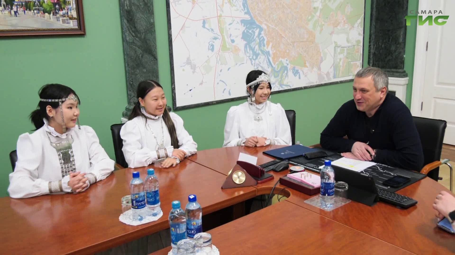 Школьники Самары и Якутска обменялись традициями в рамках экспедиции "Две реки — одна страна"