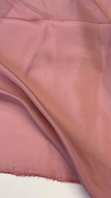 Шелк с вискозой Valentino в розовом цвете