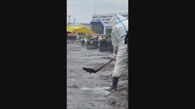 ПЛЯЖ ТУАПСЕ . НУ БЫЛ.