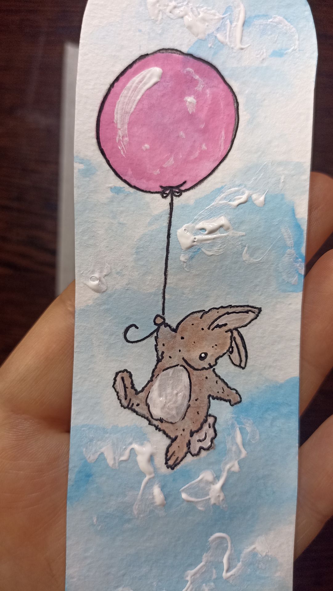 Рисунок гуашью  Кролик улетел на воздушном шарике
