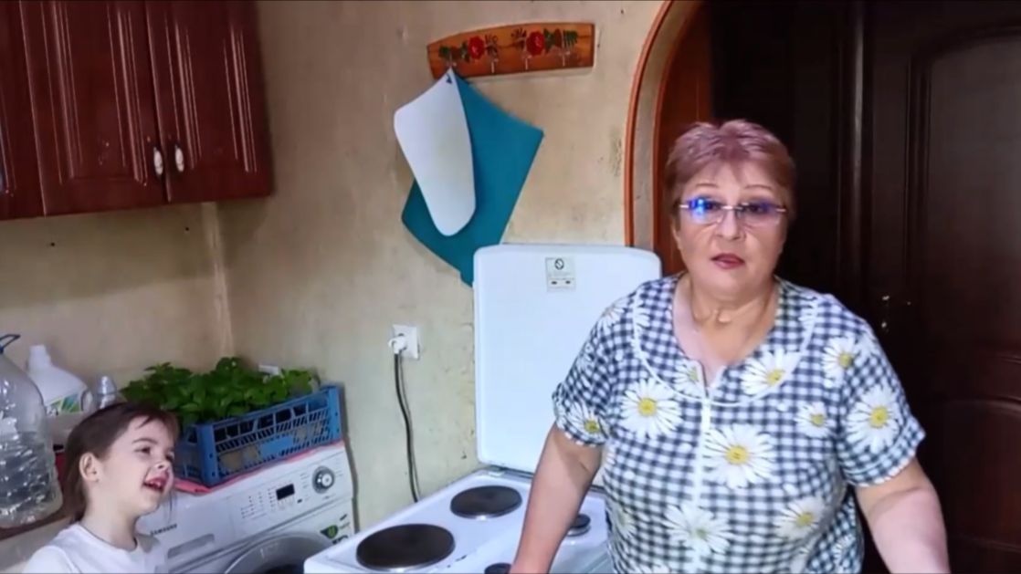 С чего начинается утро...уставшая  , но довольная ...