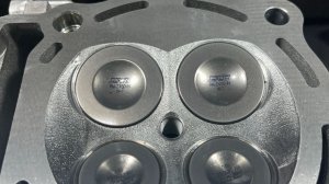 ГБЦ Suzuki RM-Z 450 от кроссового мотоцикла восстановлена до нового состояния, настроена