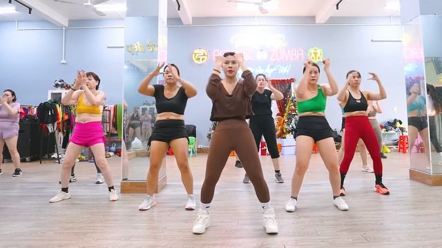 Eva Zumba 260202