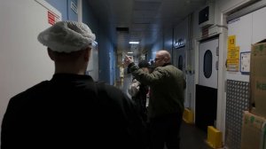 СОТРУДНИК ПОЖАЛЕЛ ЧТО ХОТЕЛ ЗАДЕРЖАТЬ ГРАЖДАН / РОСГВАРДЕЕЦ ПОВЕРГ ВСЕХ В ШОК / НЕОЖИДАННЫЙ ПОВОРОТ