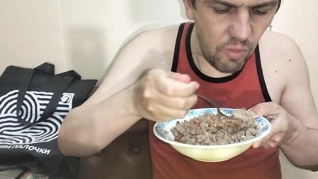 Мукбанг гречневая каша с мясом