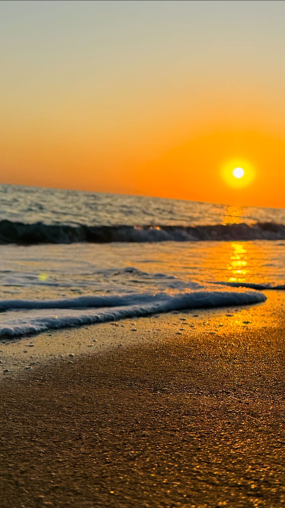 Когда деньги случайно превращаются в отпуск мечты, самое время сбежать в Ремви 🌊☀️