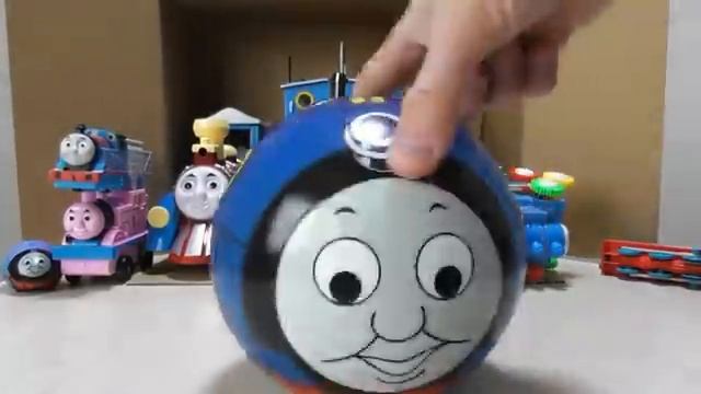 Паровозики Томас и его друзья. Играем с большими паровозиками и проверяем их. #дети #видеодлядетей