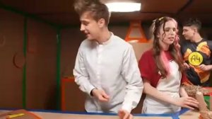 А4: построили картонную пицерию