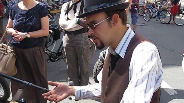 15 Шок ! Рома-твое первое интервью.Не зря у тебя нежное отношение к бабушке, которая спасла тебя.