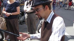 15 Шок ! Рома-твое первое интервью.Не зря у тебя нежное отношение к бабушке, которая спасла тебя.