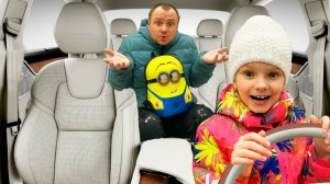 Папа идет в школу. Что-то тут не так