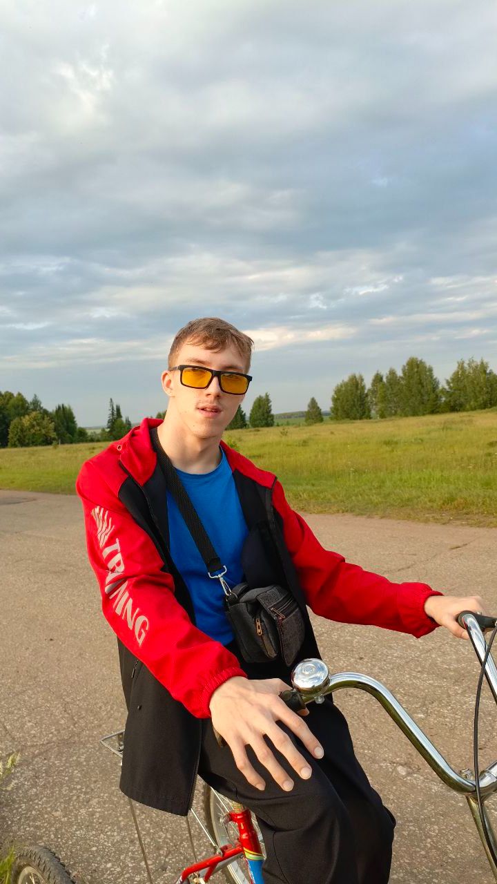 Катаюсь на любимом велосипеде видео №2