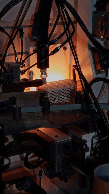 Этому парню под силу все | KDT KE-710BT