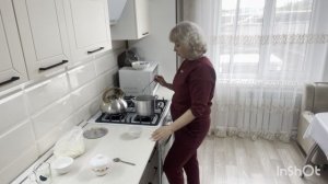 Погода , так себе// приготовила завтрак// распикировала томаты//