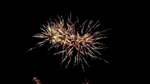 Салют уходящего 2015 года - Петровск TV (480p)