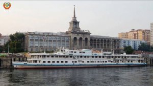 Теплоход Лермантов