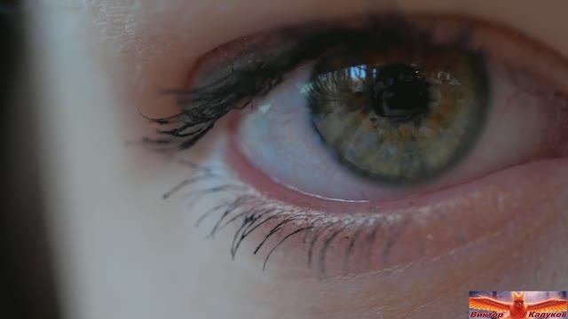 эти серые глаза.  стихи Сергей Кадуков.