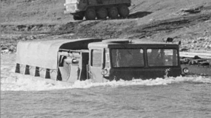 Полноприводные ЗиЛы не хуже гусеничных машин! Бездорожье