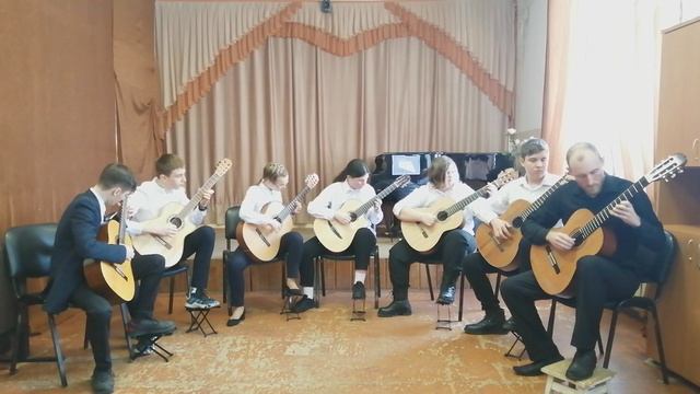 А.Руис-Пипо - Танец с топорами (гитарный ансамбль)