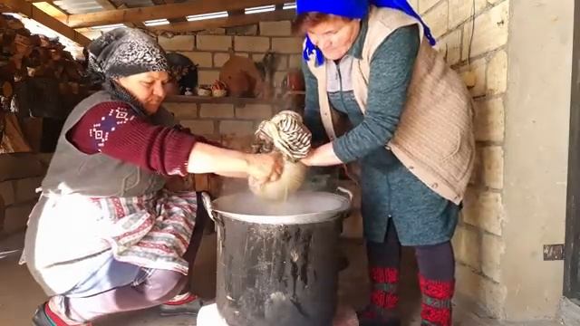 Десерт «Семени Халваси».