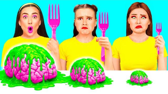 Большая, Средняя или Маленькая Тарелка Челлендж  Сумасшедшие Лайфхаки и Рецепты