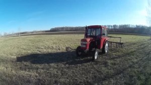 Третьим будешь следом. Очередное боронование будущего сенокоса. Теперь точно ровно, миник в работе.