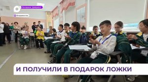 Китайские участники парада «Правнуки Победы» побывали в Губернаторском лицее