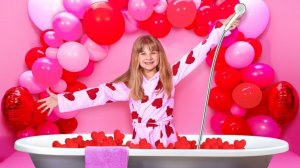 Оливер приготовил валентинки для всей семьи