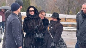 МОГИЛА АЛЕКСЕЯ ПИМАНОВА УТОПАЕТ В ЦВЕТАХ И ВЕНКАХ | ТРОЕКУРОВСКОЕ КЛАДБИЩЕ 27.04.2026