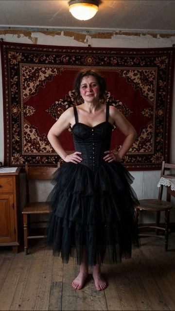 Тайны глубинки: Платье из тьмы #девушки #глубинка #россия #жанр