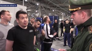 В подмосковном Солнечногорске военные следователи СК России провели масштабный рейд на складе