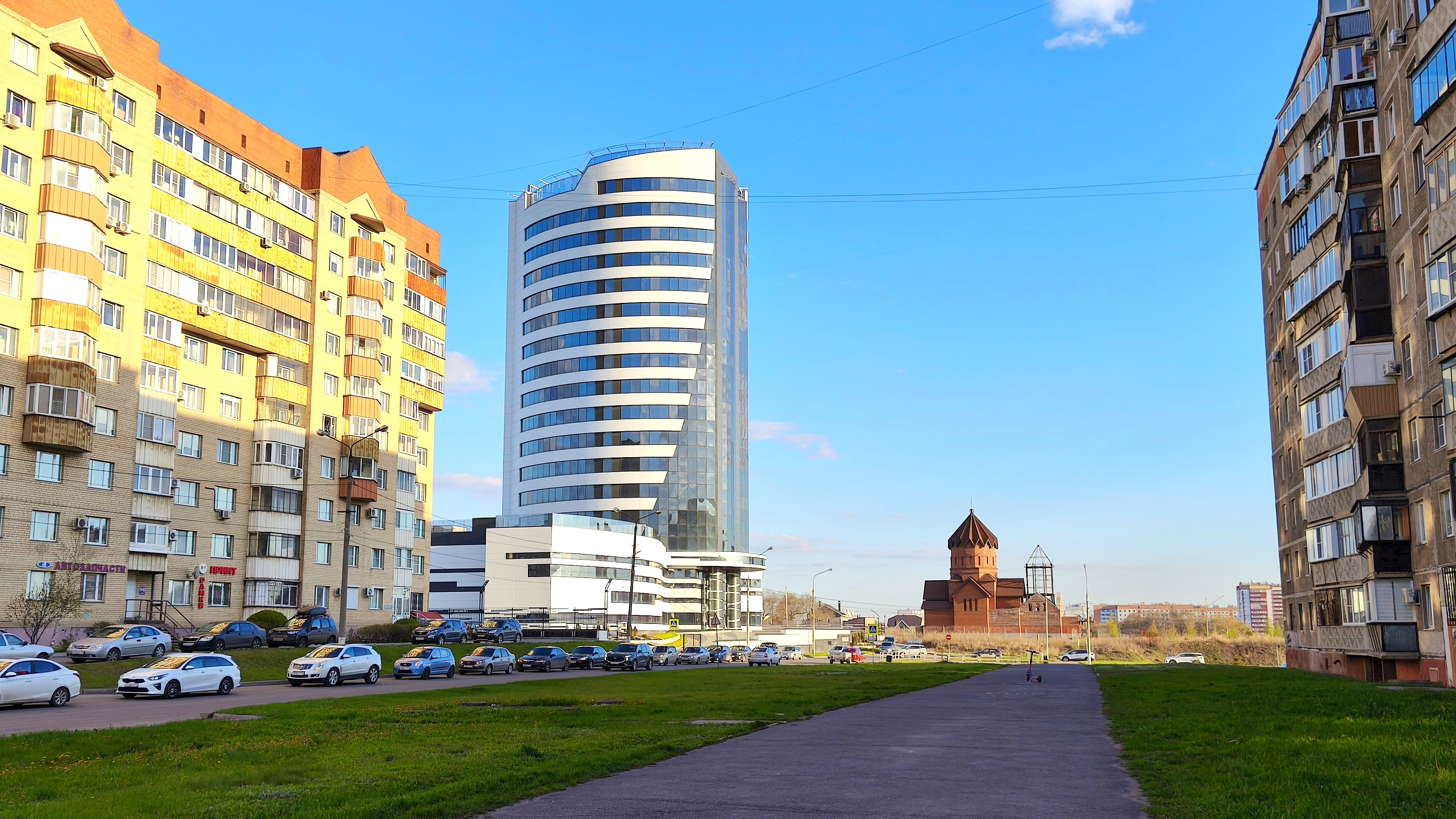 Южный Урал. Магнитогорск. Весна на ул. Ворошилова. 27 апреля 2026 г.