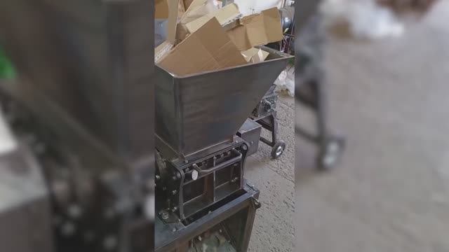 Двухвальный шредер ДВШ-300 мини ,базовый измельячаем кортон!