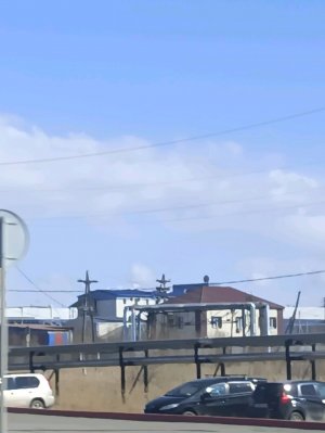 катаюсь по городу с родителями