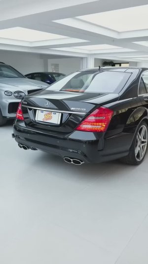 Mercedes Benz AMG S65L V12 W221