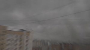 Мощный фронт приближается, со шквалистым ветром и дождем.