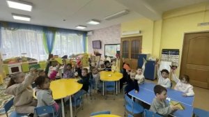 День бумажного самолетика