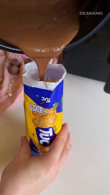 Шоколадный десерт с крекерами 🍫✨