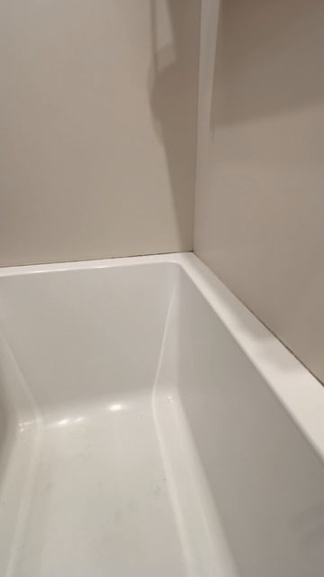 Герметизация ванны , замена герметика