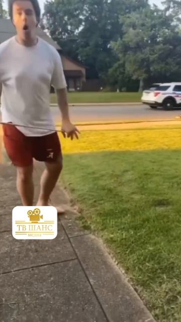 НЕудача... #женщина #автомойка #магазин #спорт #Гольф #гимнастка #аквапарк #упал #прыгнул #бассейн