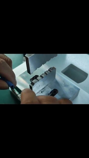 Пресс для обжима оптического кабеля CLX-Y1E