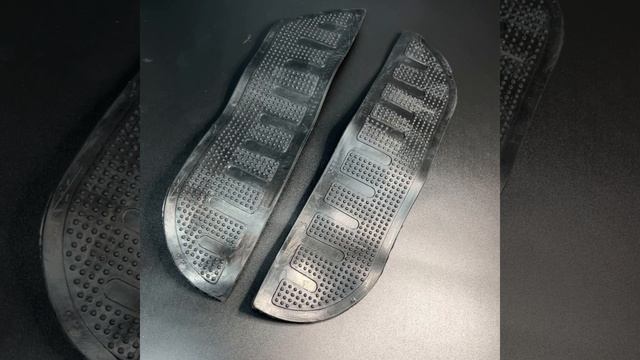 Коврики подножек пассажира на мопед Альфа (закругленные)