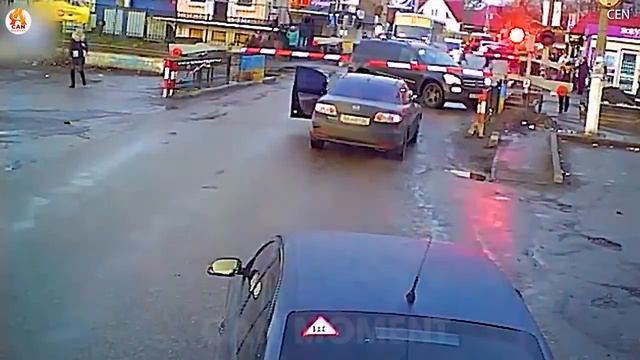 Most Unbelievable Train Moments Caught On Camera - Best Of Month #85