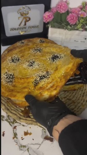 Хрустящая слоёная лепёшка «Фатир»
