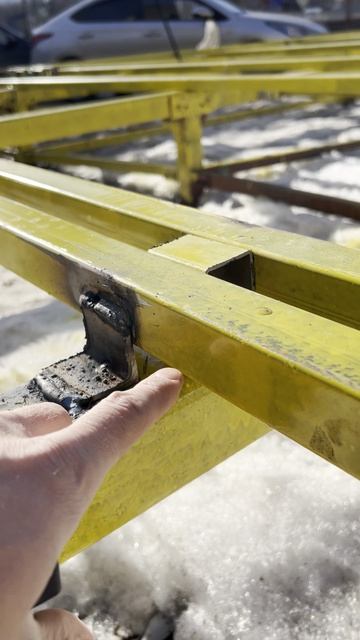 Поднимаем металлокаркас