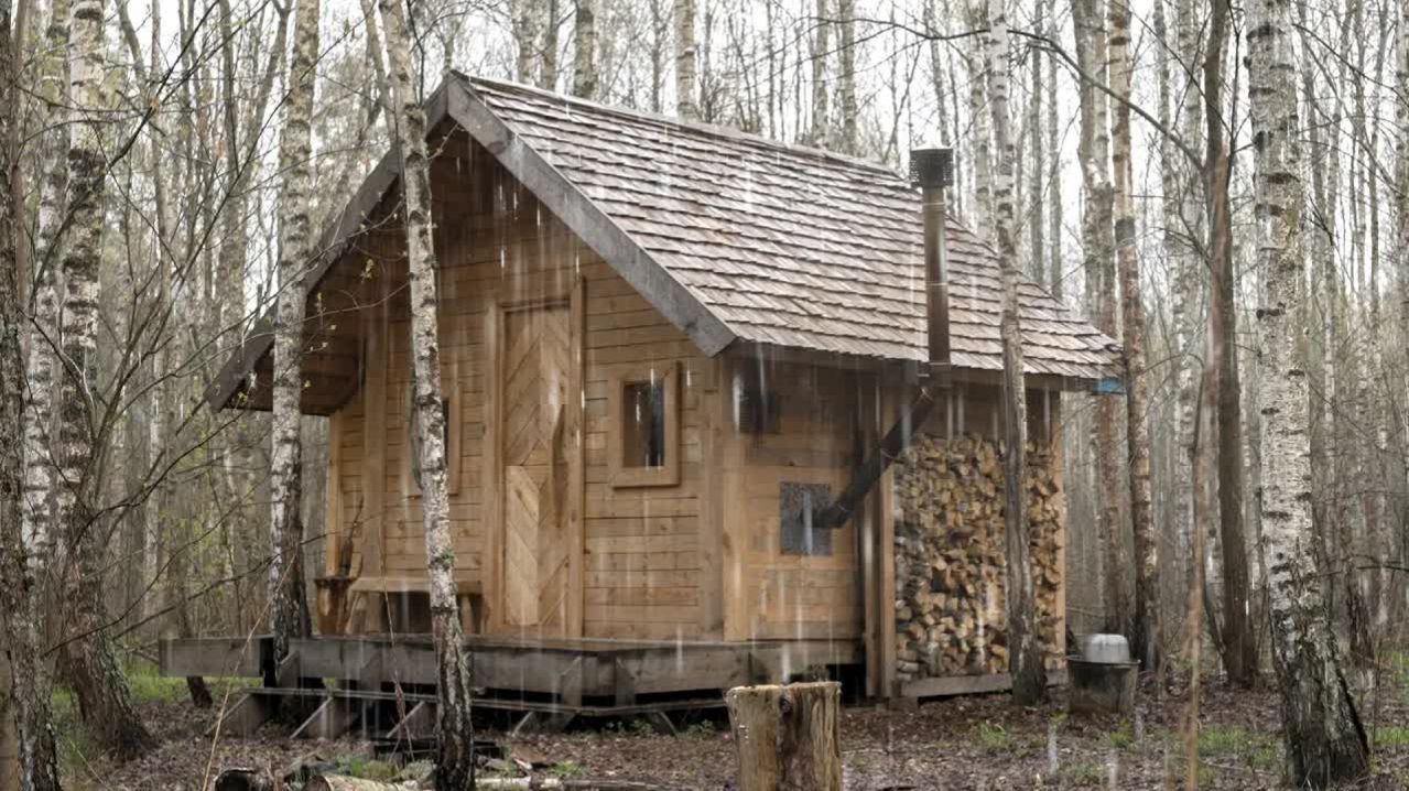 Ночевка в бревенчатом домике который я построил своими руками