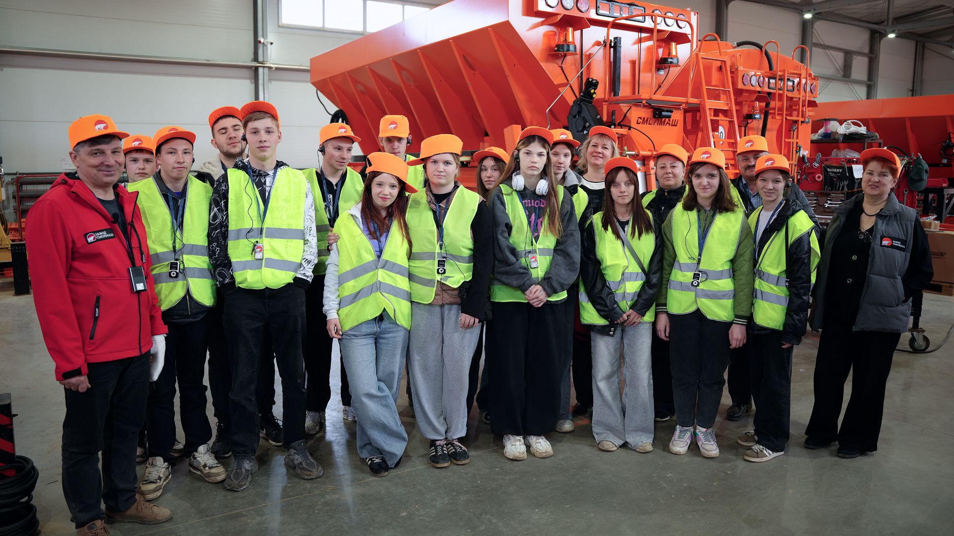 Экскурсия на производство завода Смолмаш для воспитанников Сафоновского детского дома-школы