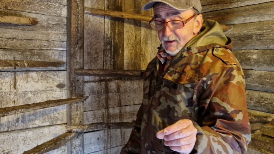 ПОСАДИЛА КАБАЧКИ И ТЫКВУ НА РАССАДУ, А ЛЁШИК СОБРАЛ КУРЯТНИК.