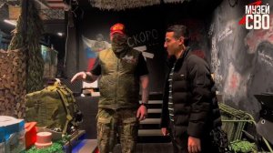 В гостях у Музея СВО врач из Ливана. Участник СВО. На восстановлении после ранений.